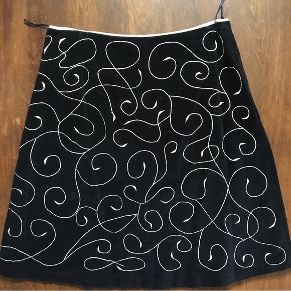 Snak Anthropologie Black Velvet Skirt - Picture 2 of 7